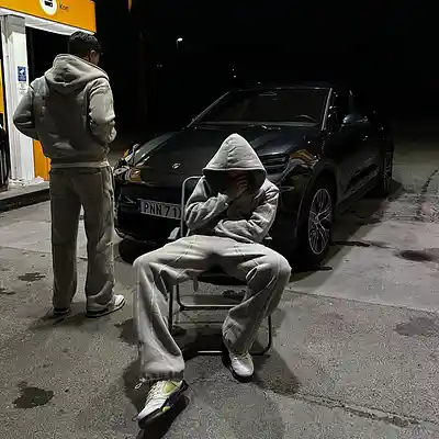 Picture for song 'BIGGER BUDGET - VEEZE TYPE BEAT' by artist 'buzzy beats'