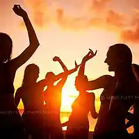 Picture for song '*SOLD* Loco (Tropical / Reggaeton Beat) *Sold*' by artist 'Beats On 4Klassix.com'