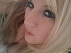 Picture for song 'CATCH MY FLOW JULIE D featuring 2 PIECE' by artist 'VIETNAM RECORDS MUSIC GROUP T I P'