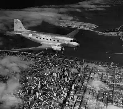 Picture for song 'FLY OVER YA CITY (FLAMES)' by artist 'BeatsForTheWorld'