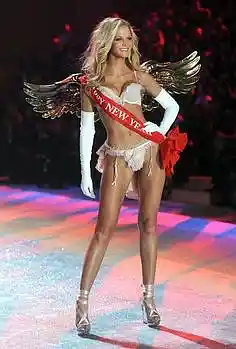 Picture for song 'Resolute 1.2.2015' by artist 'collage of i'