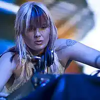 Picture for song 'round and round(120)' by artist 'ITSCITI'