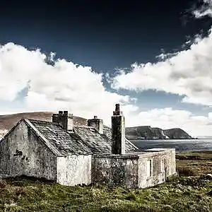 Picture for song 'CELTIC BREEZE' by artist 'Round The Globe'