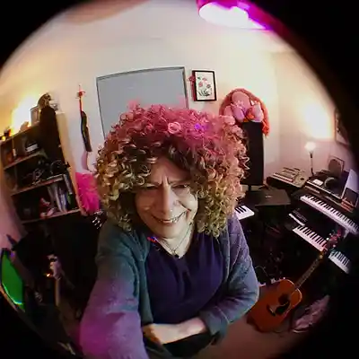 Picture for song 'Good Sense Of Humour' by artist 'glass cage'