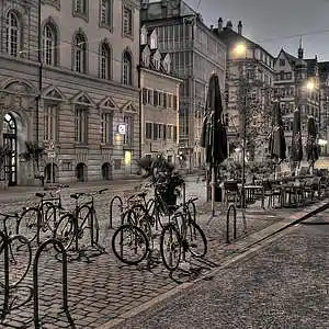 Picture for song 'Streets' by artist 'AVI PR'