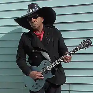 Picture for song 'Feo Bajando' by artist 'Mason Vincent'