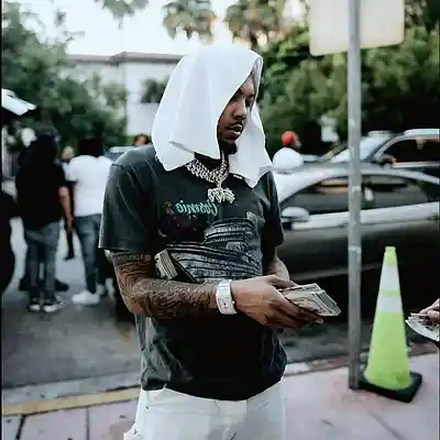 Picture for song 'MORE' by artist 'Nick Vanelli'