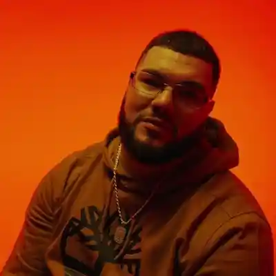 Picture for song 'Smile (Buy 1 Get 10 Free)' by artist 'Kontraa'