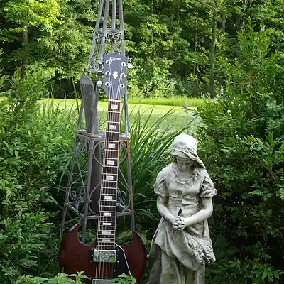 Picture for song 'Beacon In This World of Change' by artist 'Leonard Scaper'