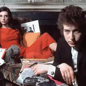 Picture for song 'Bringing It All Back Home (Benee type beat)' by artist 'SoupBeats'