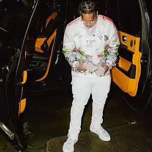 Picture for song 'UFO (BUY 1 GET 4 FREE)' by artist 'Loudly Soul'