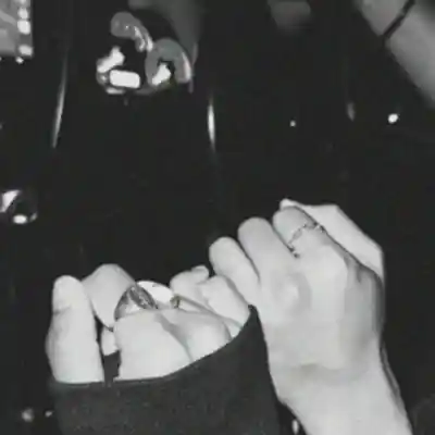 Song picture of 'Hang Out'