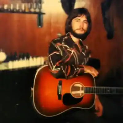 Picture for song 'I'LL BE HOME FOR CHRISTMAS.mp3' by artist 'James Ray'