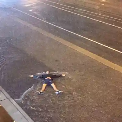 Picture for song '1901 (Buy 1 get 3 FREE)' by artist 'Jorginho B'