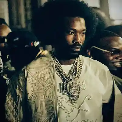 Picture for song 'Walk On Fire / Meek Mill Type Beat (2 For 1)' by artist 'Buckroll'