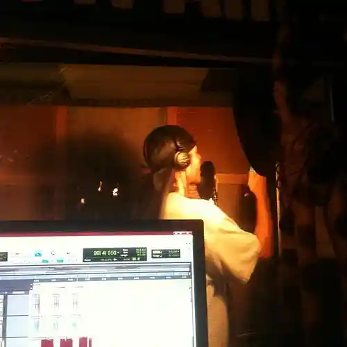 Picture for song '17 Go Thru W_ It (Produced by Suggestions)' by artist 'Jorgie Glitch'