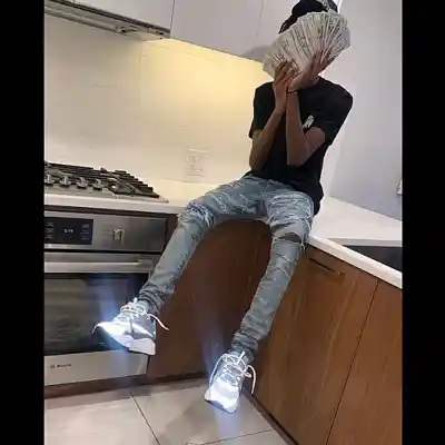 Picture for song '"Money Spread" - BUY 2 GET 1 FREE' by artist 'prodleavz'