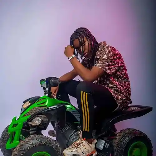 Picture for song 'essence main' by artist 'Essence001'