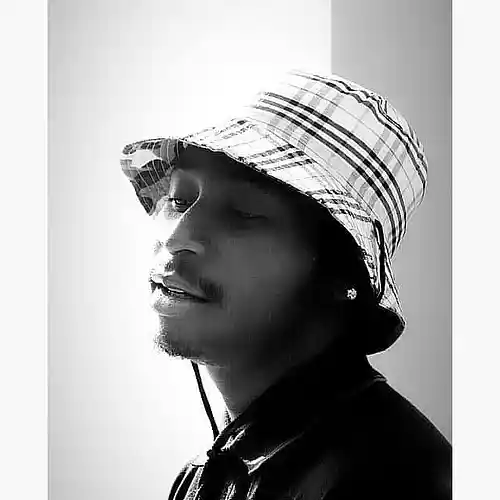 Picture for song 'Gentleman' by artist 'idreel'