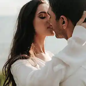 Picture for song 'Romantic Kisses' by artist 'Richard Espinor'