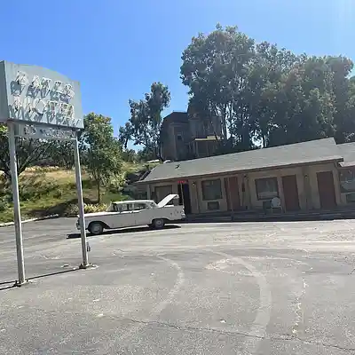 Picture for song 'Analog Cabin' by artist 'Johanna Renfro'