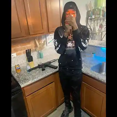 Picture for song '"This Is Why Im Hot" - BUY 2 GET 1 FREE' by artist 'prodleavz'