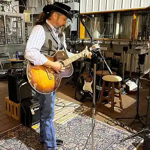 Picture for song '123 Taproom Jam: Christopher Weir' by artist 'paul gorman and the hypnotist collectors'