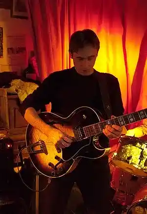 Picture for song 'AF105 versus ES-175 (blues MAO)' by artist 'Julaz'