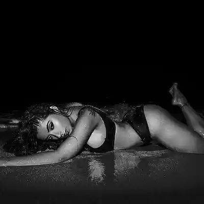 Picture for song '*SEXY* SILHOUETTE' by artist 'ShawtyChrisBeatz'