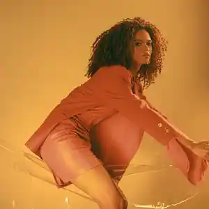 Picture for song '1986 (Ravyn Lenae Type Beat)(BUY 1 GET 1 FREE)' by artist 'AYOCXRN (Formerly King Corn Beatzz)'