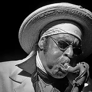 Picture for song '12-922 never gonna get rich being poor' by artist 'Walter Tore's Spontobeat'