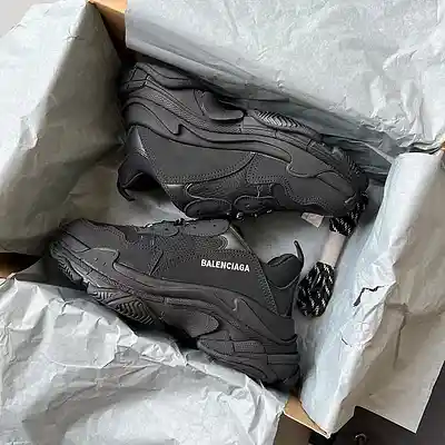 Picture for song 'Balenciaga (Type beat 808 Mafia)' by artist 'prodby2bleM'