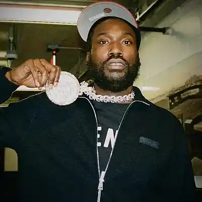 Picture for song 'Echoes Of The Past / Meek Mill Type Beat (2 For 1)' by artist 'Buckroll'