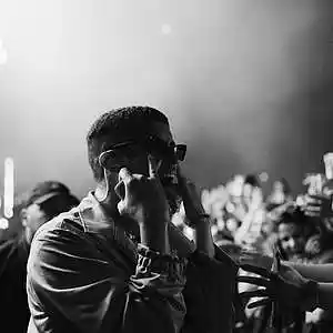 Picture for song 'Bad Bunny Type Beat: TARENTINO' by artist 'SON Beats'