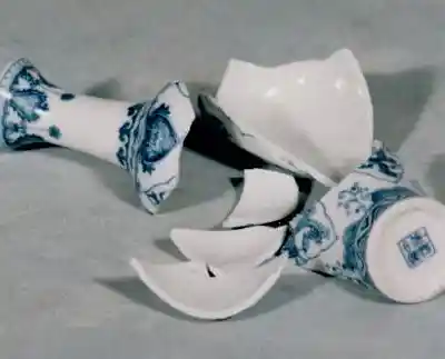 Picture for song 'Broken Vase' by artist 'Pete Moss and the Weed Wackers'