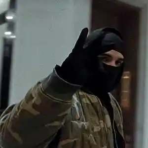 Picture for song 'LOUIS - Drake x Travis Scott Type Beat' by artist 'zlinky beatz'