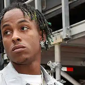 Picture for song 'Plug walk (collab with Vanilda Music)' by artist 'DL Boi'