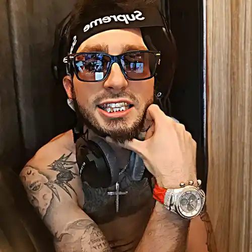 Artist picture
