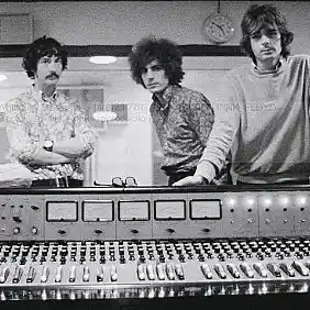 Picture for song 'Syd Barrett x David Gilmour x Pink Floyd Type Beat' by artist 'Slownirik'