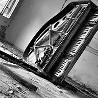 Picture for song 'Broken Piano (NEW)- OE' by artist 'OEBangerz'