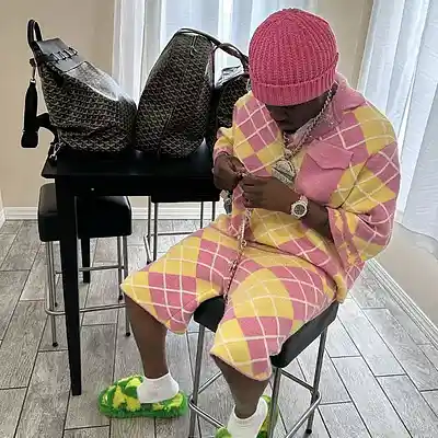 Picture for song 'Corner (Buy 1 Get 4 FREE) + (SALE 50 percent)' by artist 'drewbeat35'