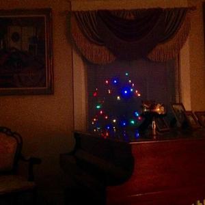 Picture for song 'NOW IT'S CHRISTMAS UK Full version feat. Paul Bagg' by artist 'Sam Austin'