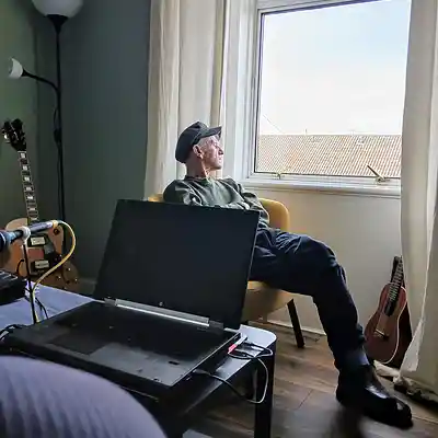 Picture for song 'Sweet enough first mixdown' by artist 'Clivey Macdougall'
