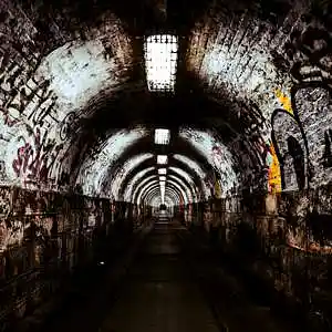 Picture for song 'Tunnel (Hoodrich Pablo Juan Type) - Devezin.com' by artist 'Devezin'