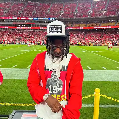 Picture for song 'Holi (Buy 1 Get 4 FREE) + (SALE 50 percent)' by artist 'drewbeat35'