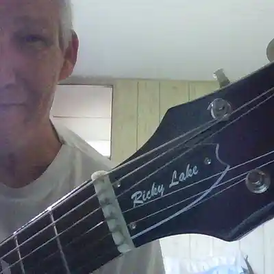 Picture for song 'MUST BE DUST' by artist 'rickylakemusic'