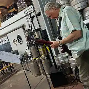 Picture for song '423 Tap Jam: Mike Lowery' by artist 'paul gorman and the hypnotist collectors'