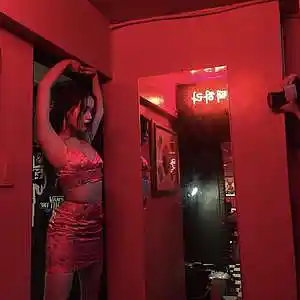 Picture for song 'Hot (BUY 1, GET 4 FREE)' by artist 'The Dun3'