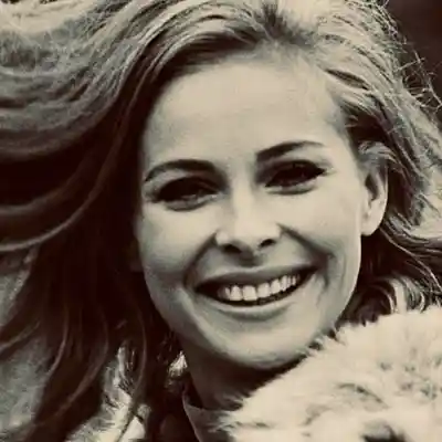 Picture for song 'Your beautiful smile ( remix ) II' by artist 'Automobile'