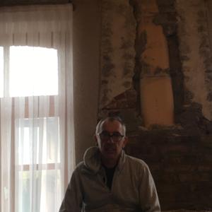 Picture for song 'PLAKMAN Dutch for GLUEGUY' by artist 'LARZNEW'